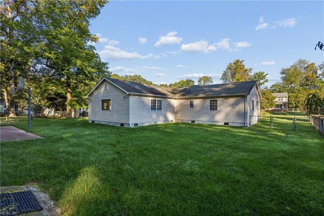 218 Terrebonne RD, Yorktown, VA 23692