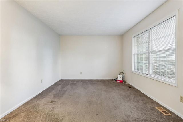 218 Terrebonne RD, Yorktown, VA 23692