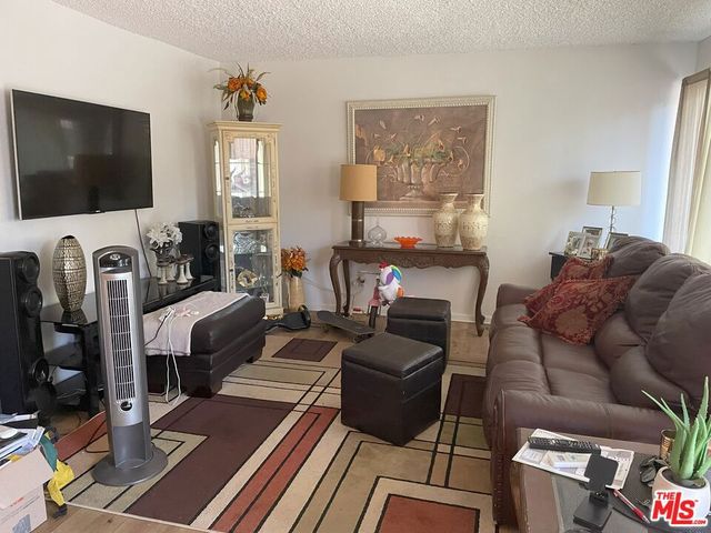 8649 Sunland Boulevard 5, Sun Valley, CA 91352