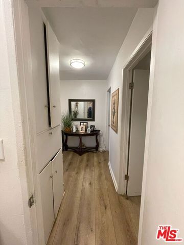 8649 Sunland Boulevard 5, Sun Valley, CA 91352