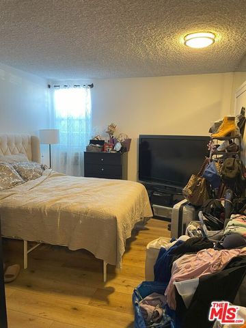 8649 Sunland Boulevard 5, Sun Valley, CA 91352