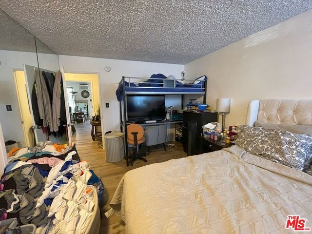 8649 Sunland Boulevard 5, Sun Valley, CA 91352