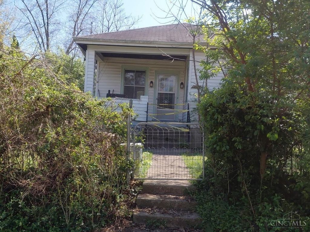 4555 Elizabeth Street, Cincinnati, OH 45242