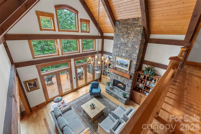 1814 Yellow Fork Trail E, Nebo, NC 28761