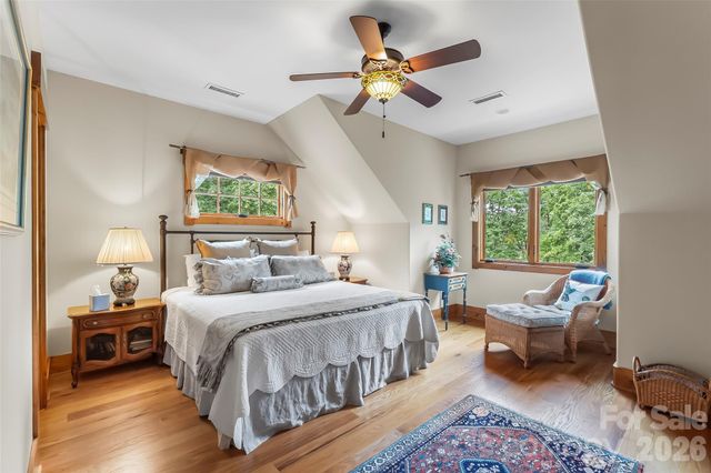 1814 Yellow Fork Trail E, Nebo, NC 28761