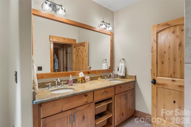 1814 Yellow Fork Trail E, Nebo, NC 28761
