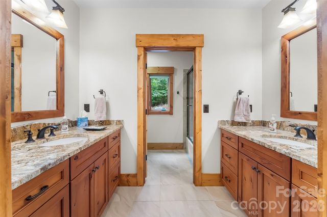 1814 Yellow Fork Trail E, Nebo, NC 28761