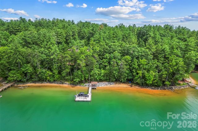 1814 Yellow Fork Trail E, Nebo, NC 28761