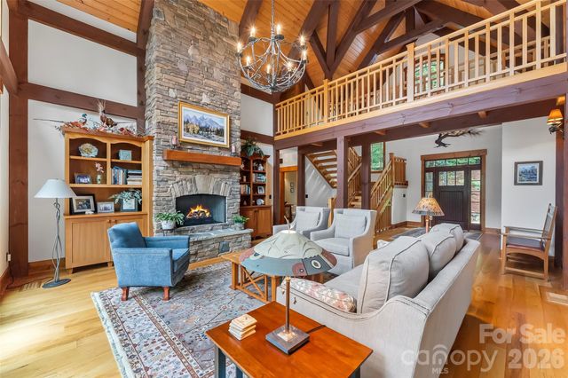 1814 Yellow Fork Trail E, Nebo, NC 28761
