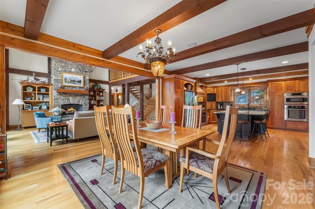 1814 Yellow Fork Trail E, Nebo, NC 28761