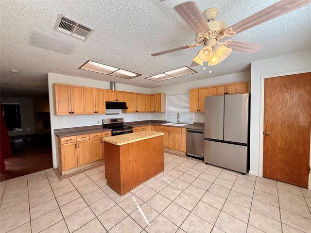 15826 Stonehaven Drive, Houston, TX 77059