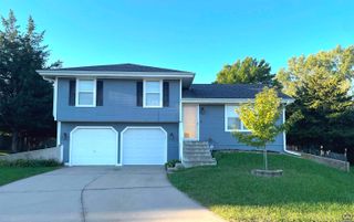 7319 SW 25th CT, Topeka, KS 66614