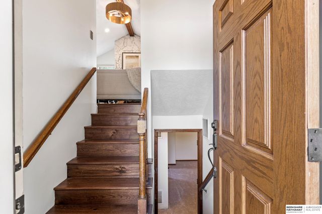 2013 Ann Marie Court, Papillion, NE 68046