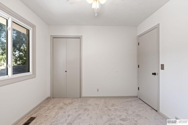 2013 Ann Marie Court, Papillion, NE 68046