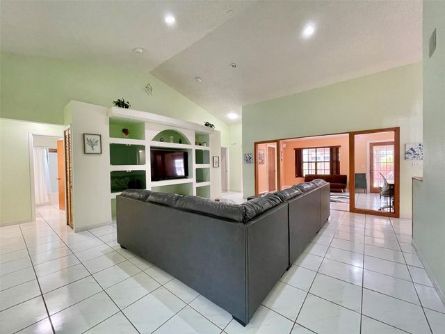 4710 CRESSON COURT, Tampa, FL 33624