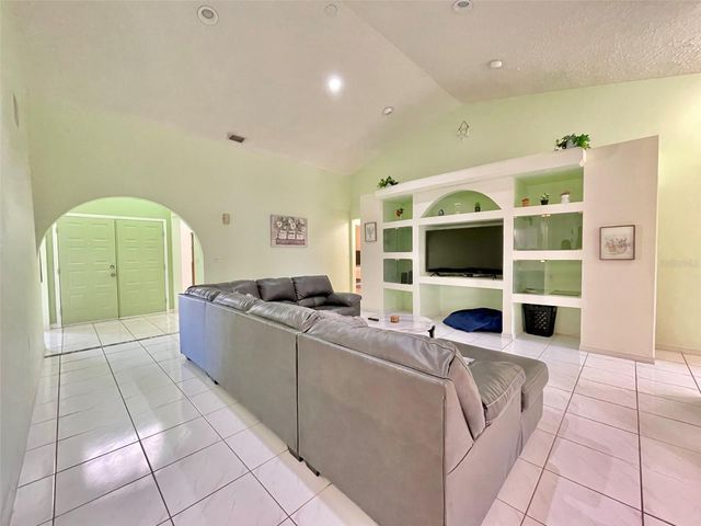 4710 CRESSON COURT, Tampa, FL 33624