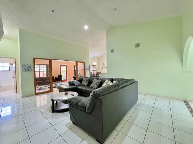 4710 CRESSON COURT, Tampa, FL 33624