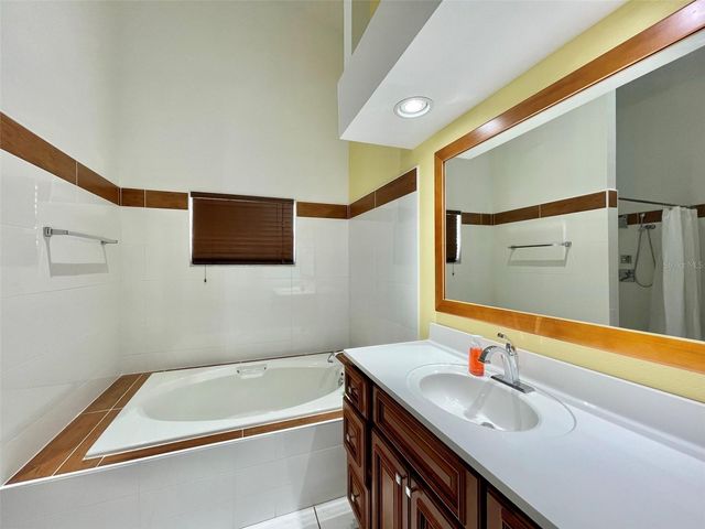 4710 CRESSON COURT, Tampa, FL 33624