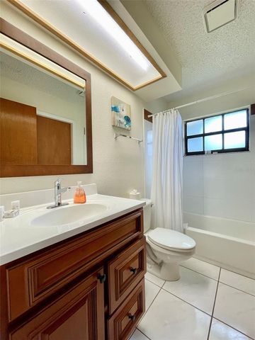 4710 CRESSON COURT, Tampa, FL 33624