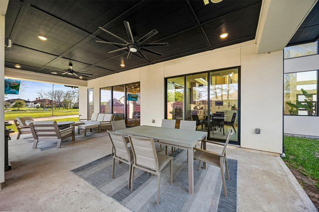 1010 Williams Lake Drive, Richmond, TX 77469
