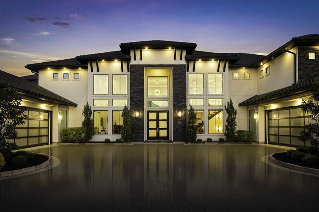 1010 Williams Lake Drive, Richmond, TX 77469