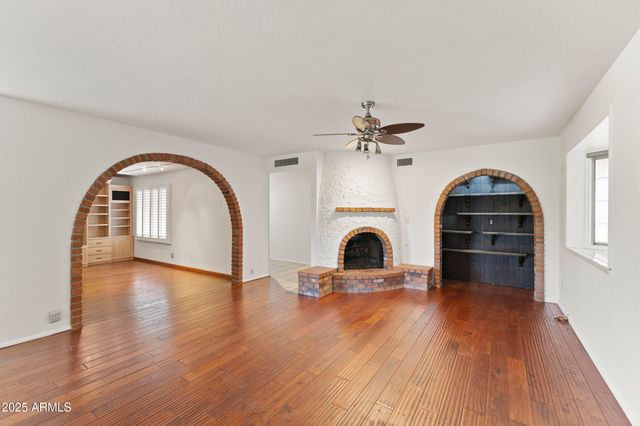 2528 E GENEVA Drive, Tempe, AZ 85282