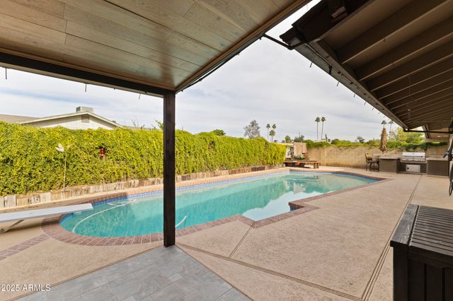 2528 E GENEVA Drive, Tempe, AZ 85282