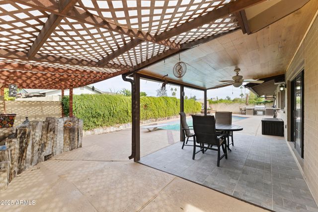 2528 E GENEVA Drive, Tempe, AZ 85282