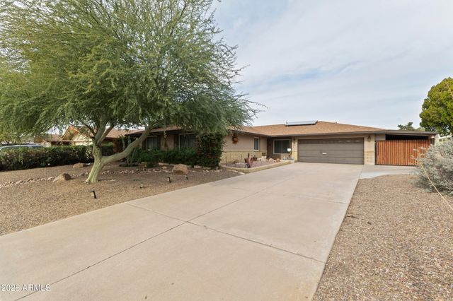 2528 E GENEVA Drive, Tempe, AZ 85282