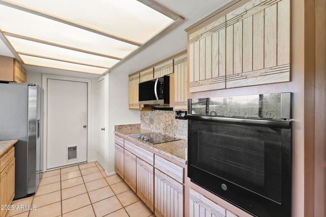 2528 E GENEVA Drive, Tempe, AZ 85282