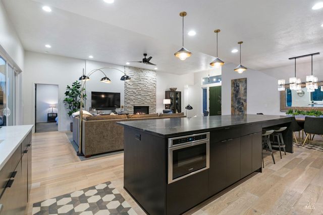 1873 W Oakhampton Drive, Eagle, ID 83616