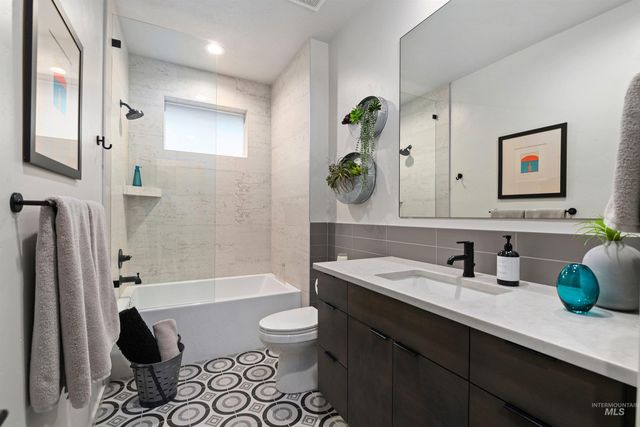 1873 W Oakhampton Drive, Eagle, ID 83616