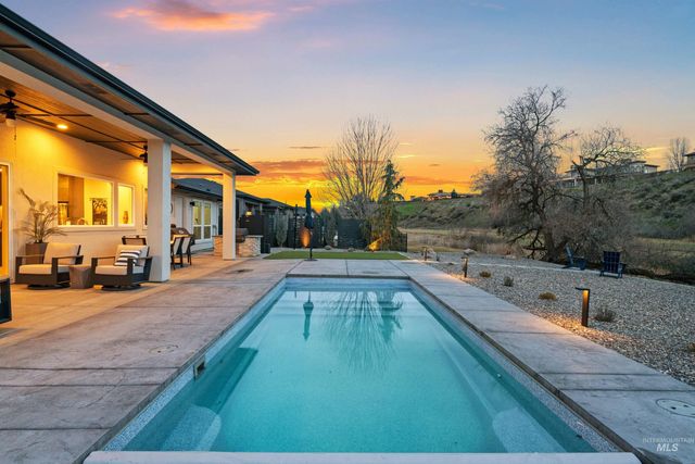 1873 W Oakhampton Drive, Eagle, ID 83616