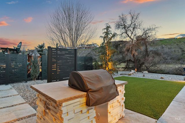 1873 W Oakhampton Drive, Eagle, ID 83616