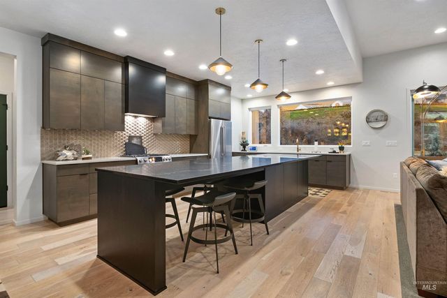 1873 W Oakhampton Drive, Eagle, ID 83616