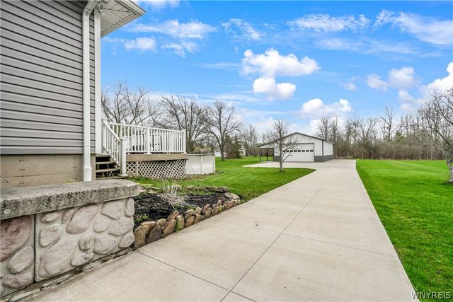 4710 Meyer Road, Pendleton, NY 14120