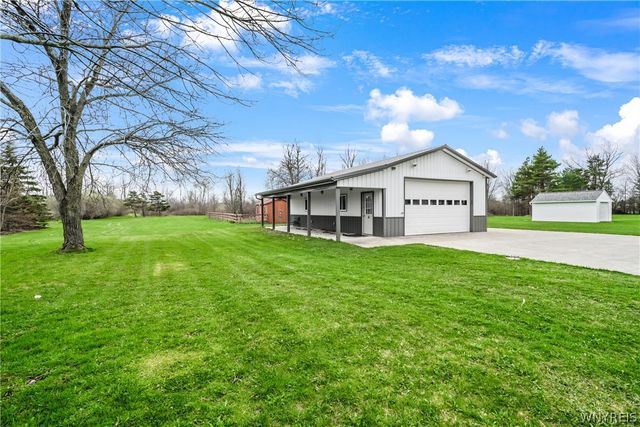 4710 Meyer Road, Pendleton, NY 14120