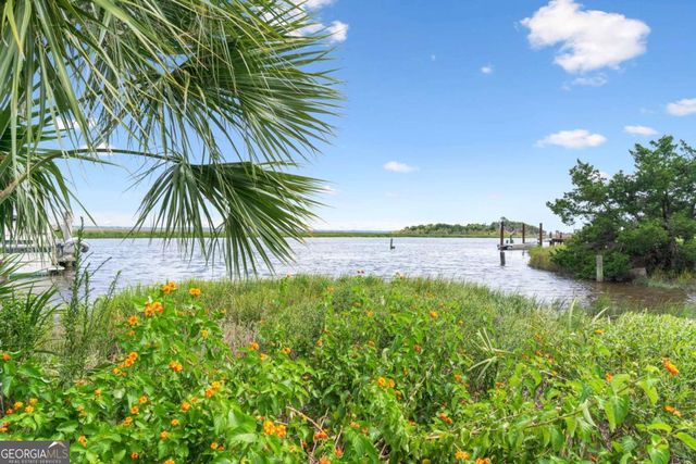 16 Hidden Harbor Road, Brunswick, GA 31525