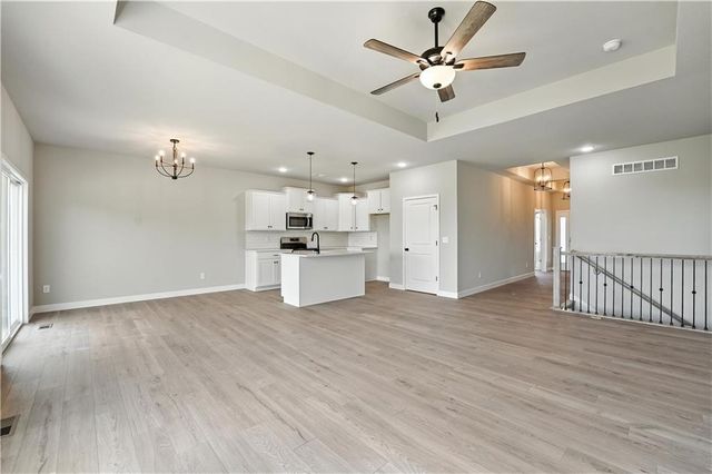 3017 NW 95th Terrace, Kansas City, MO 64154