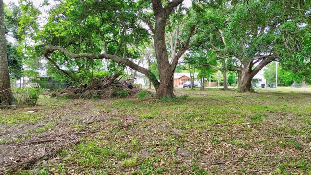 0 Avenue G, Danbury, TX 77534