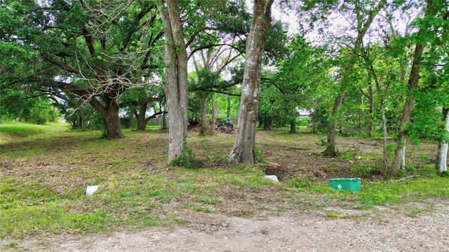 0 Avenue G, Danbury, TX 77534