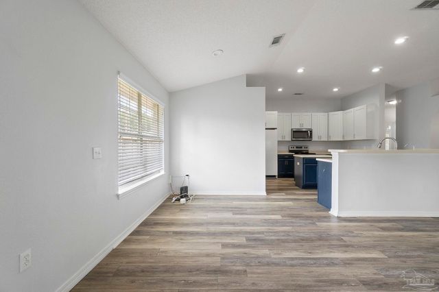 4836 Timber Ridge Dr, Pace, FL 32571