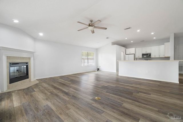 4836 Timber Ridge Dr, Pace, FL 32571