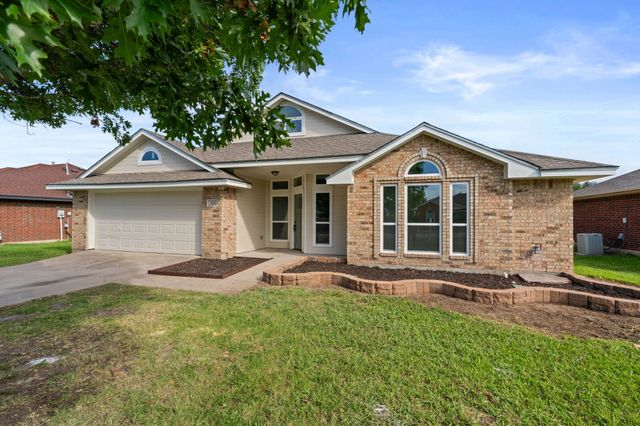 313 N Point Drive, Venus, TX 76084