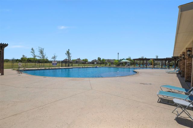 508 Bush Avenue, Waxahachie, TX 75165