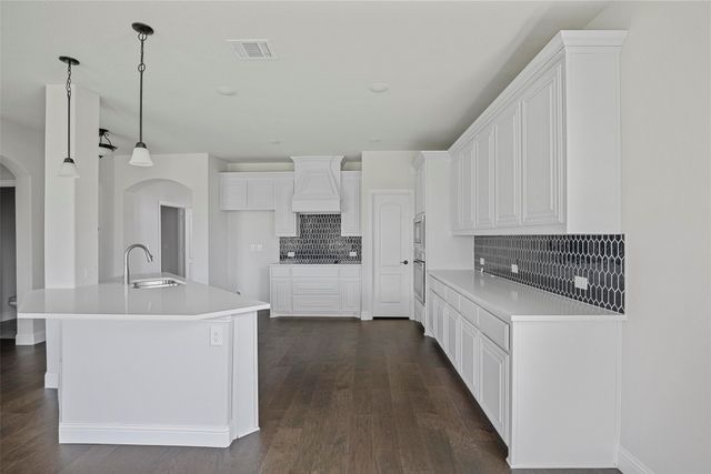 508 Bush Avenue, Waxahachie, TX 75165