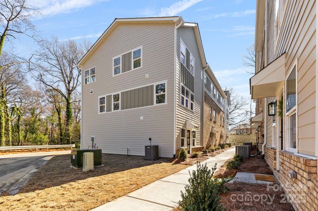 3804 Odom Way, Charlotte, NC 28216