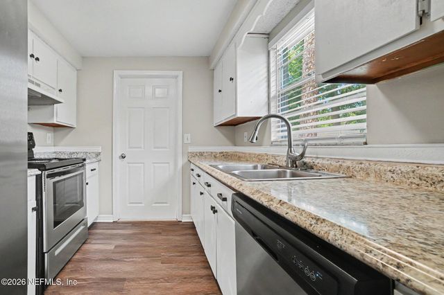 1647 RHONDA Drive, Middleburg, FL 32068