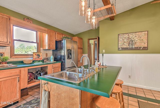 3124 Hickory Tree Road, Bluff City, TN 37618