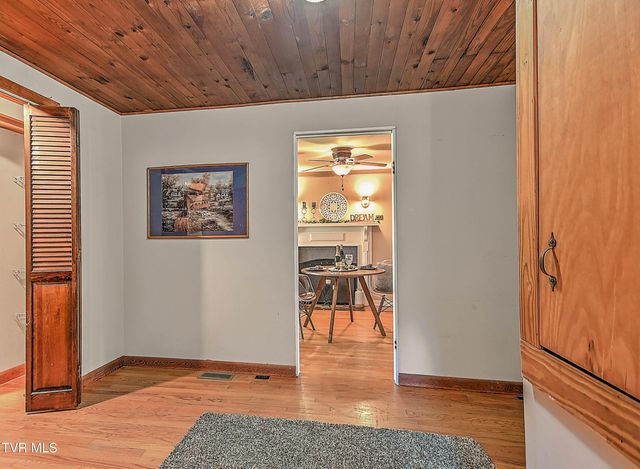 3124 Hickory Tree Road, Bluff City, TN 37618